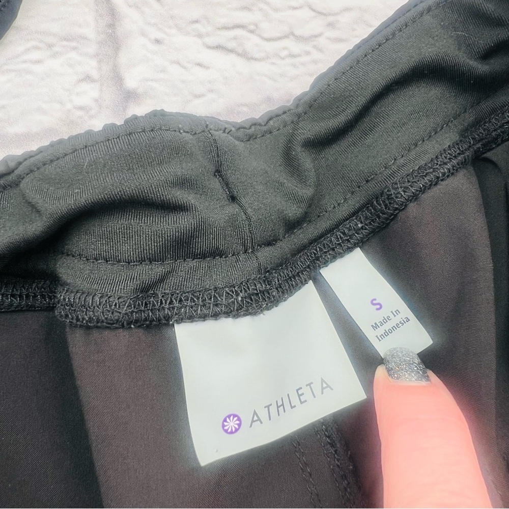 3 Pairs of Athletic Shorts Athleta and Calia Womans Size Small 2 Black 1 Cream - Picture 3 of 9